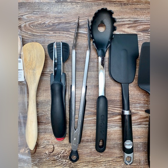 KITCHEN UTENSILS HUGE LOT NAME BRAND NEW & USED CIRCULON KITCHENAID PAULA DEEN - Picture 3 of 9